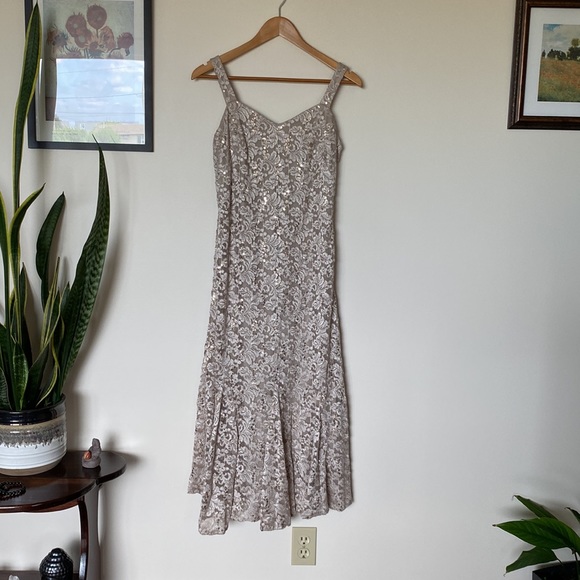 Mother of the Bride dress with jacket. Sz 4 petite. - Picture 2 of 4